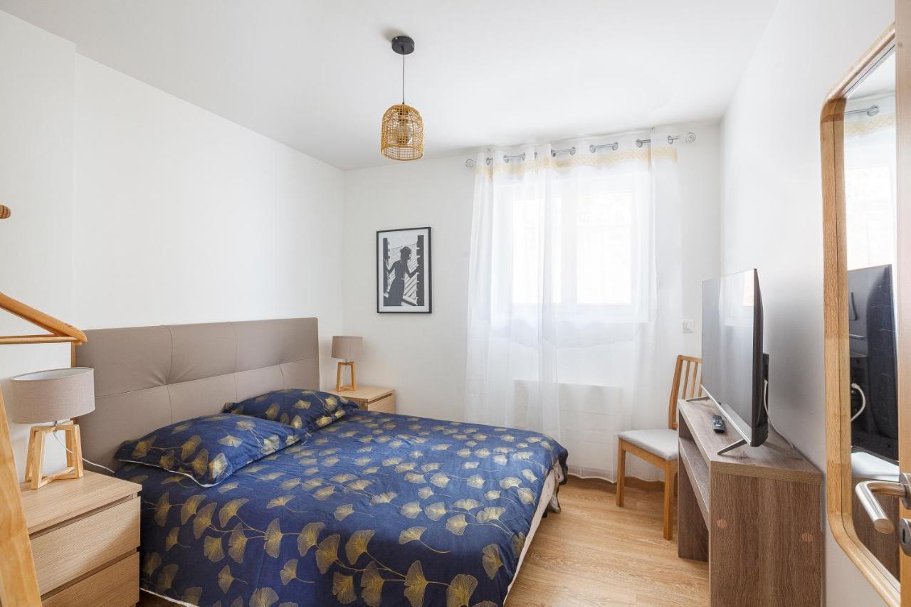 Logement 004 A 300M De La Gare Mantes La Jolie מראה חיצוני תמונה